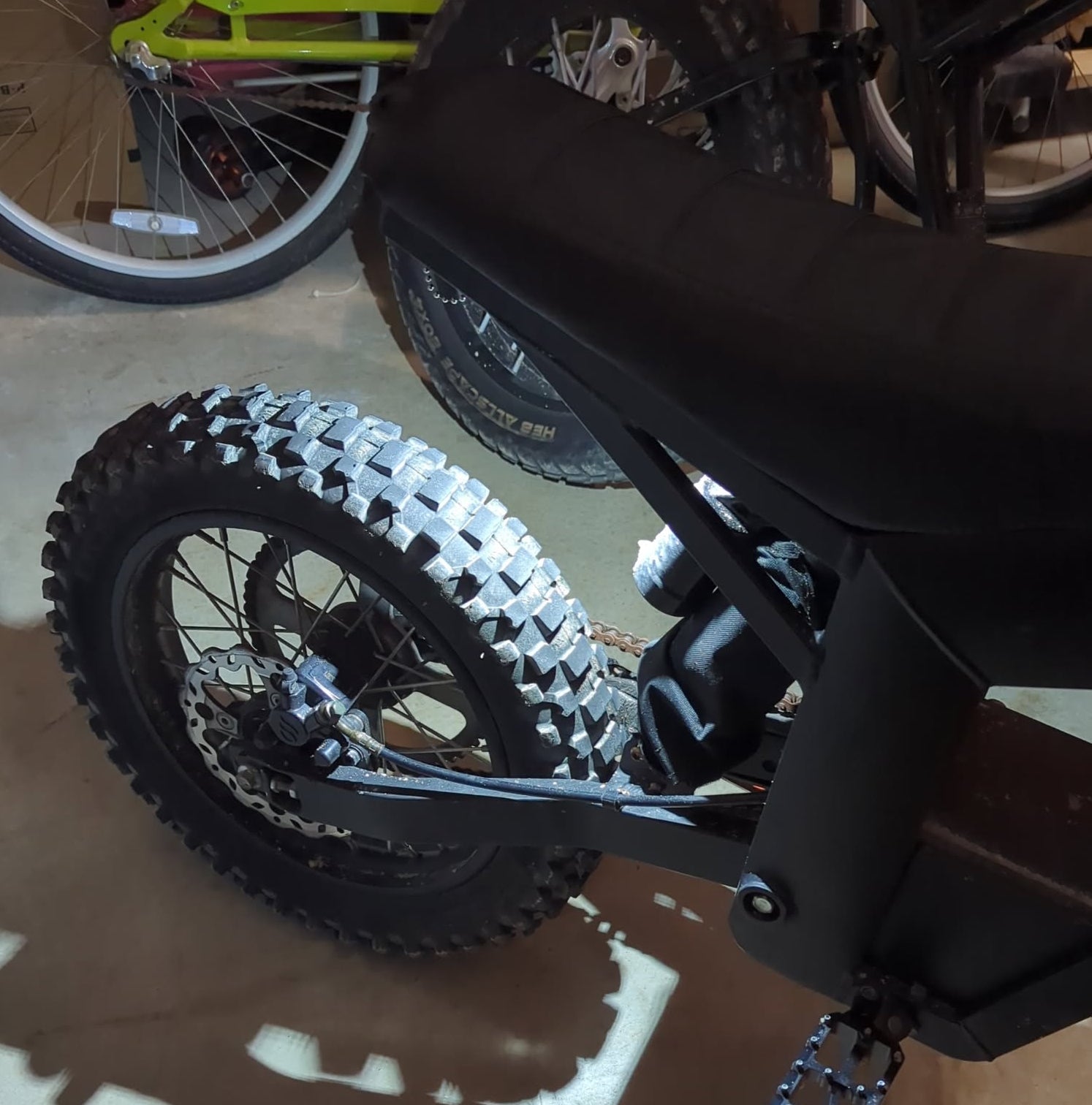 Battery Powered Rock Light V1